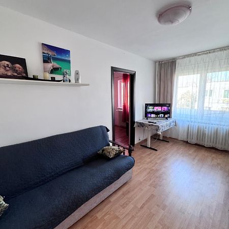 Cozy Apartments Bacau Ngoại thất bức ảnh