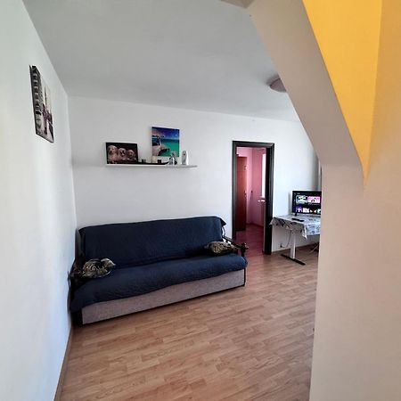 Cozy Apartments Bacau Ngoại thất bức ảnh