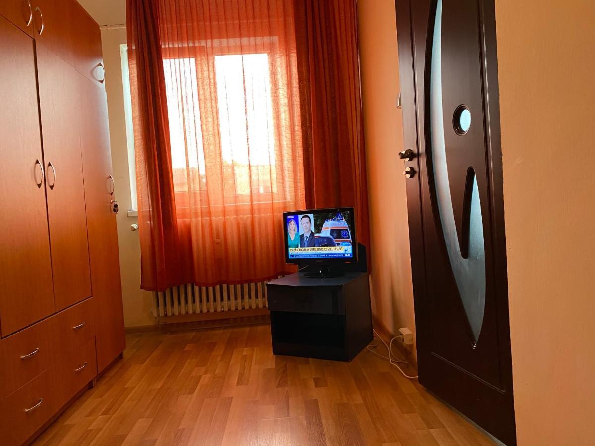 Cozy Apartments Bacau Ngoại thất bức ảnh