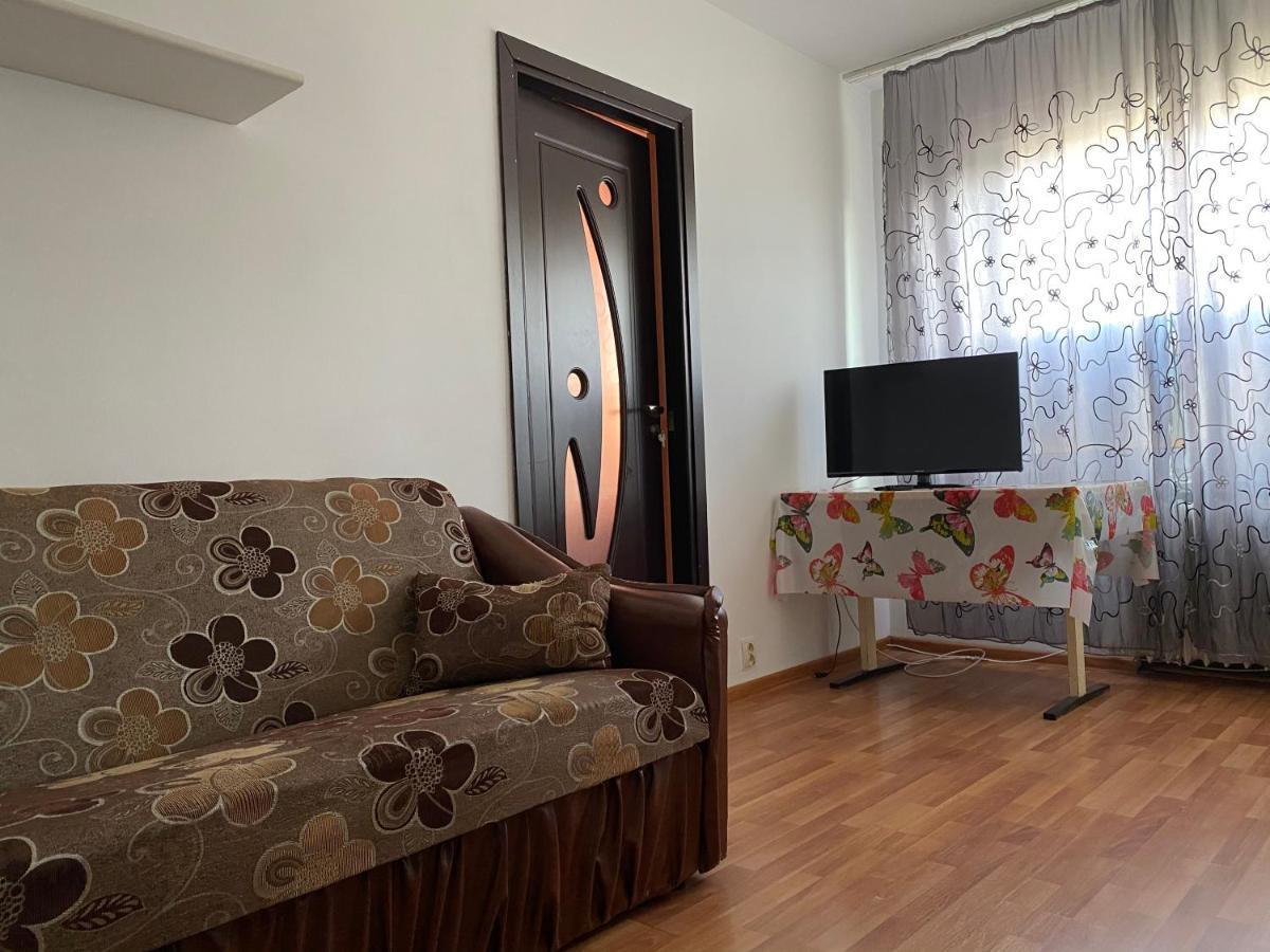 Cozy Apartments Bacau Ngoại thất bức ảnh