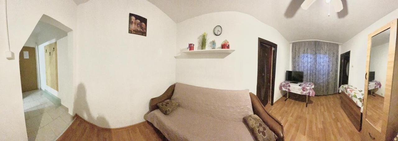 Cozy Apartments Bacau Ngoại thất bức ảnh
